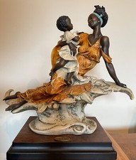 GUISEPPE ARMANI - Black Maternity - LE2374/3000 - 33cm (13") Capodimonte