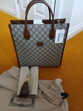 Gucci GG Medium Supreme Canvas