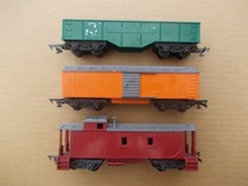 TRI -ANG  R114 Box Car, R115