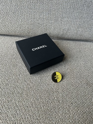 Chanel round brooch - brooch, pin