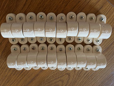 20 Pk PVC Conduit Saddle Pipe Clip 25mm Securing for Conduit with Base Off White