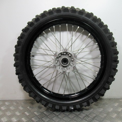 Yamaha 125 rear wheel - wheel,