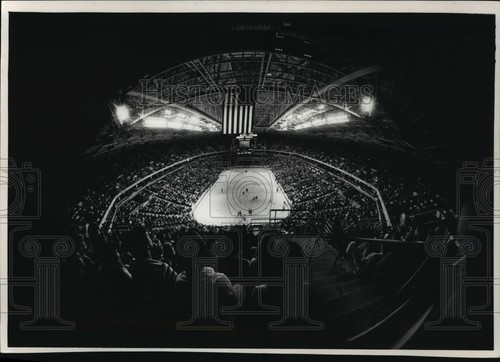 1988 press photo arena - press,