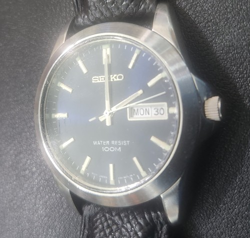Seiko sports watch v743 - seiko,