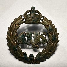 2nd Dragoon Guards Queens Bays Vintage Brass Military Cap Badge original