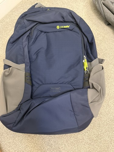 Bnwt pacsafe venturesafe - bnwt,