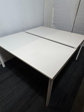 Kinnarps White Bank Of 2 Desks (C62-EBE-EFA)
