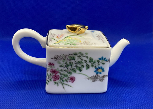 Franklin mint victoria - mint,