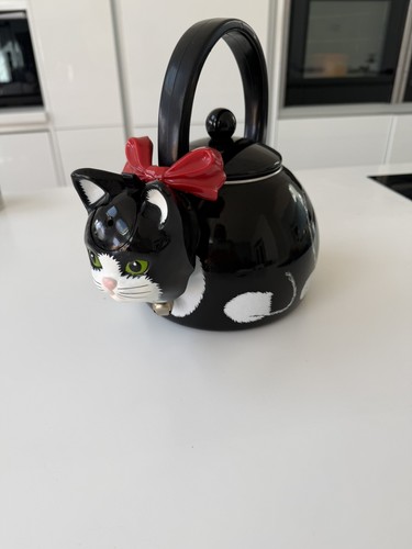Vintage whistling kettle - whistling,