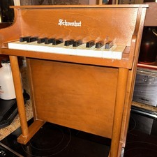 Schoenhut Vintage 25-Key