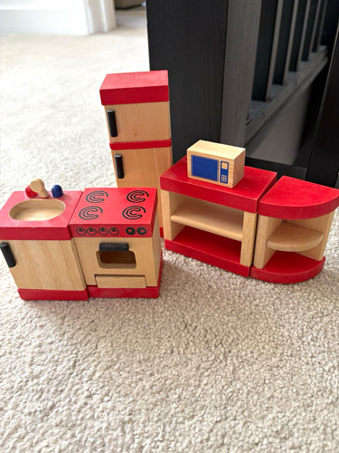 Pintoy wooden dolls - dolls, house