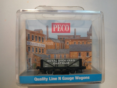 Peco gauge wagons - wagons,