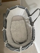 Mamas & Papas Dream Upon A Cloud Moses Basket with 2 Sheets & Rocking Stand