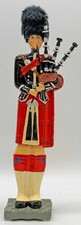 Scottish Piper with Bagpipes Boxed Souvenir Figure Approx 21cm Tall