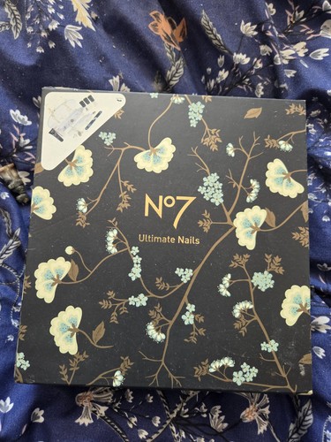 Boots no7 ultimate nails gift - boots,