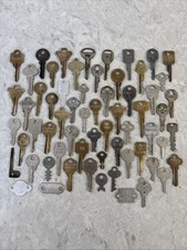 Lot Of Vintage Keys