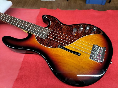 Line6 variax bass 700 modeling - line6,