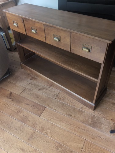 Laura ashley garrat - laura,