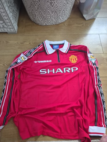 Manchester united home shirt - united,
