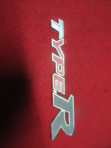 Type emblem tailgate honda - r,