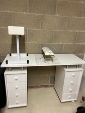 Manicure Nail Table