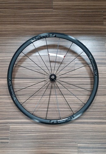 Vision team 700c front - 30,