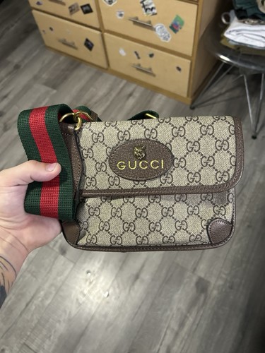 Read gucci supreme neo - gg,