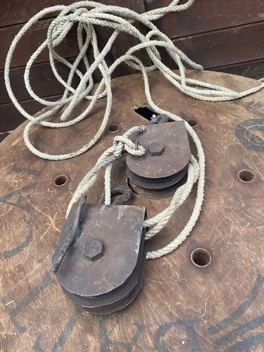 Vintage metal pulley - vintage,