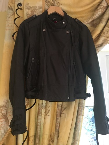 Bnwt house fraser therapy - house,