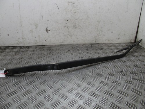 Nissan elgrand left - left, passenger