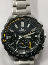 The Casio EDIFICE EFS-S550DB is a stylish and functional men's wristwatch