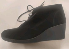 Crocs Women's Boots Size 7.5