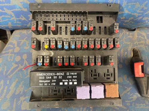 Mercedes atego 815 fuse board - mercedes,
