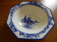 ROYAL DOULTON VINTAGE NORFOLK  9 1/2" SERVING/FRUIT BOWL