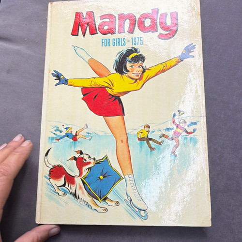Mandy for girls 1975 annual - for,