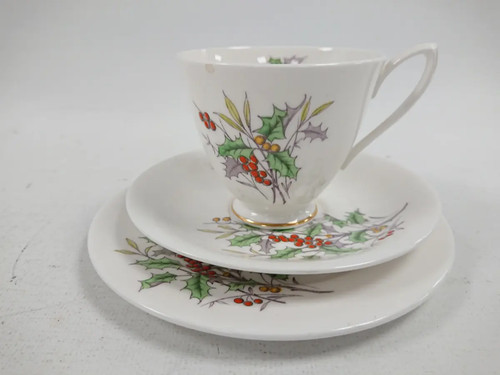 Royal albert holly - albert, december