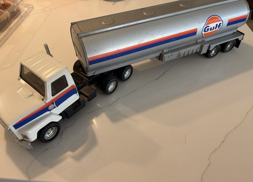 Ertl 1998 gulf tractor - tractor, &