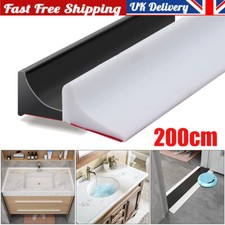 Wet room floor barrier self - barrier,