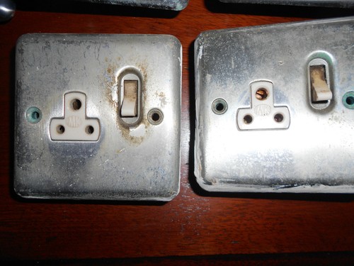 Electric gang round pin - round,