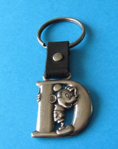 Vintage disney keyring letter - disney,