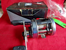 A SUPERB BOXED UNUSED ABU AMBASSADEUR 6600 D6 MULTIPLIER REEL