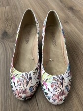 Pavers Women’s Size 4 (37)