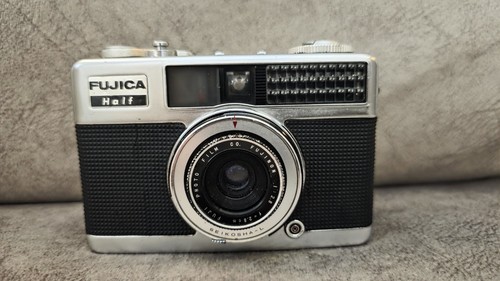 Fujica half 35mm - half, half‑frame