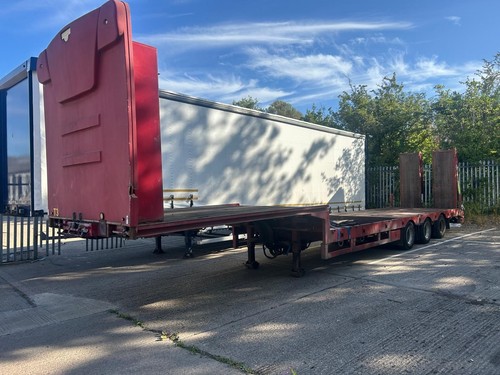Step frame low loader - step,