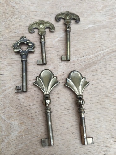 Lot vintage worked - 5, brass