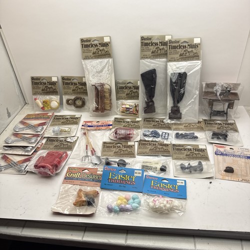 Huge dollhouse lot - huge,