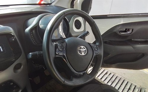 Steering wheel toyota aygo - wheel,