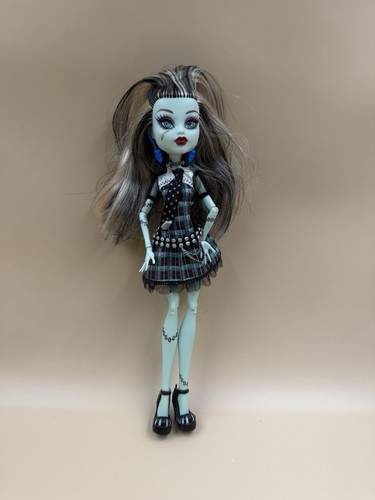 Monster high doll - monster,