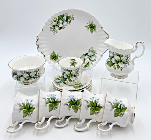 Royal albert trillium tea - trillium,