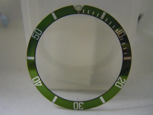 Green aluminium bezel insert - aluminium,